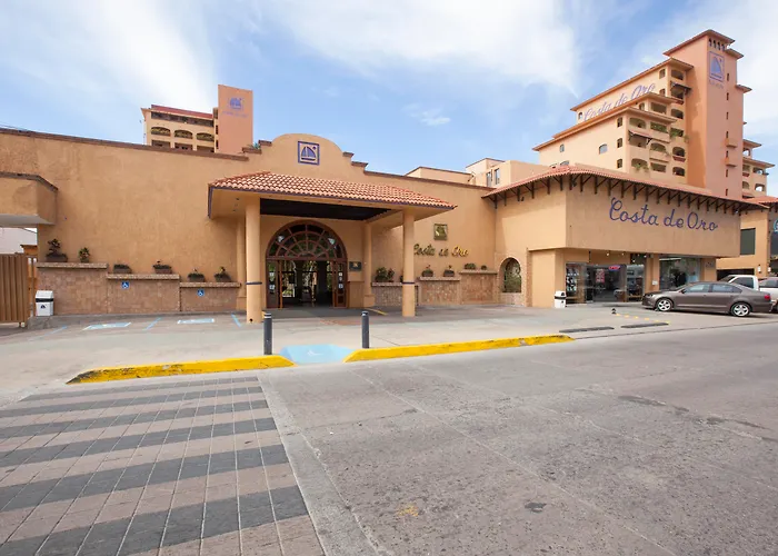 Costa De Oro Beach Hotel